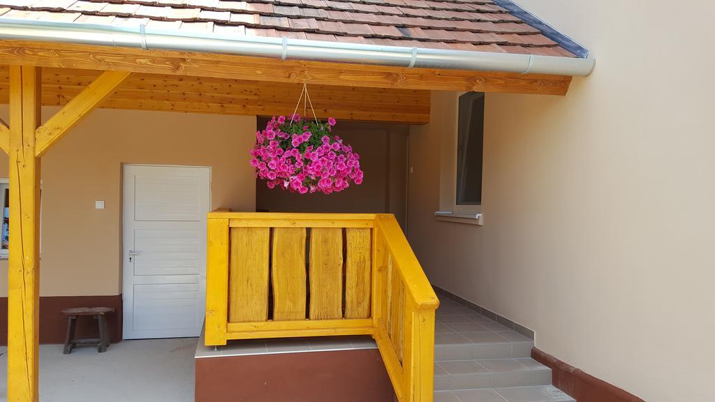 Ladik Vendégház Tiszafüred Extérieur photo